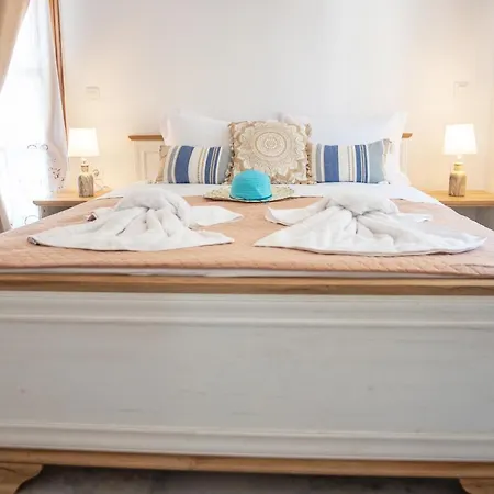 Georgia Apartment